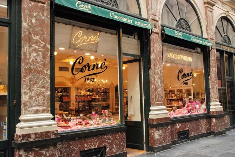 boutique-CHATEAUNEUF GRASSE-min_chocolate_chocolaterie_shop_luxury_chic_gallery_brussels_belgium-558146